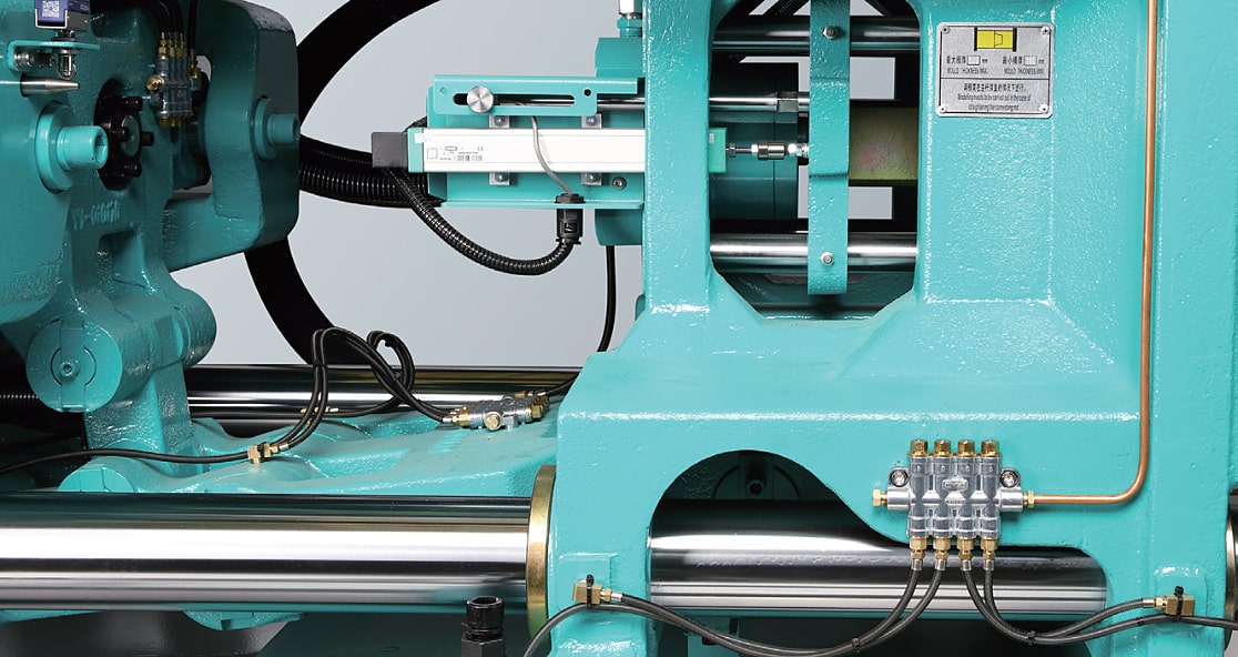 Transparent PET Stationery Box Injection Molding Machine 300 Ton